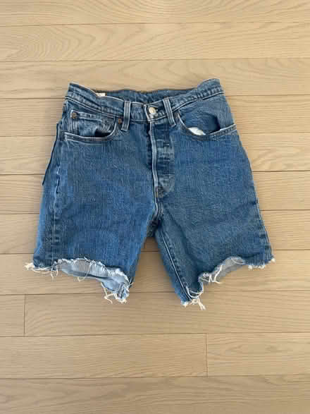 Photo of free Levi 501 cut jeans ladies sz 26 (Kennedy/16th in Markham) #1