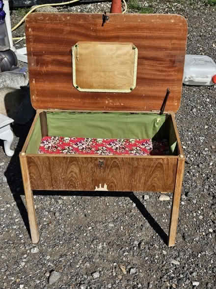 Photo of free Old sewing box with legs (Battle TN33) #2
