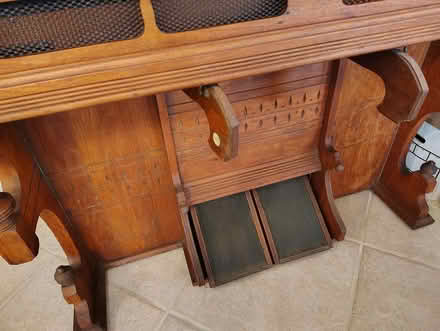 Photo of free Estey pump organ circa 1885 (Carlsbad) #3