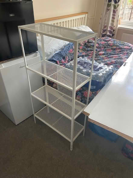 Photo of free White Metal Unit (CT3) #1