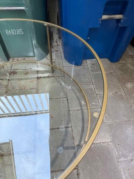 Photo of free Glass Coffee Table (Wallingford) #3