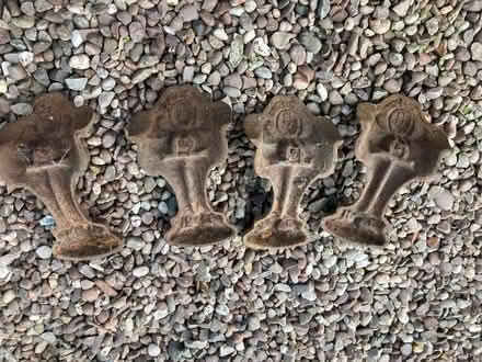 Photo of free Roll-top cast-iron bath feet (Priest Weston SY15) #3