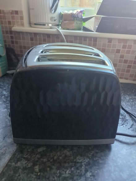 Photo of free 4 slice toaster, Russell Hobbs (Shadwell E1) #2