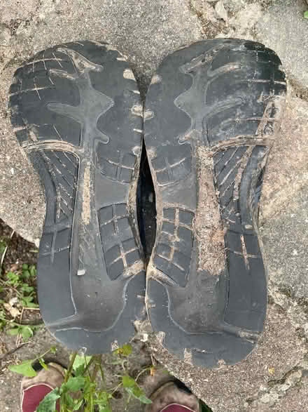Photo of free ASICS trainers worn (Crystal Palace SE19) #2