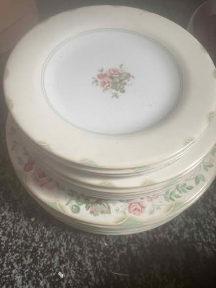 Photo of free Plate set (BD18) #1
