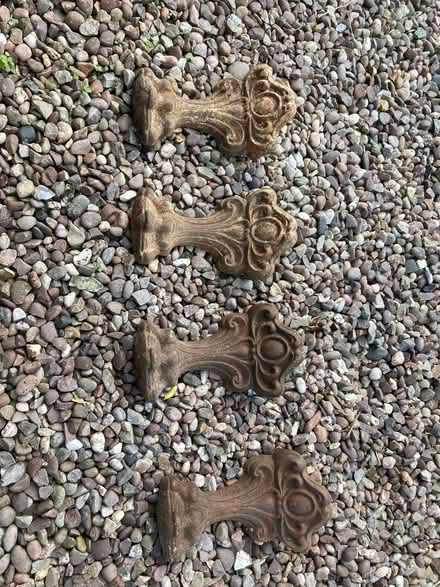 Photo of free Roll-top cast-iron bath feet (Priest Weston SY15) #1