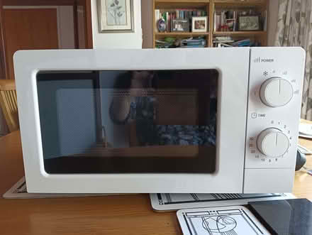 Photo of free A microwave and kettle (Nether Liberton EH16) #1