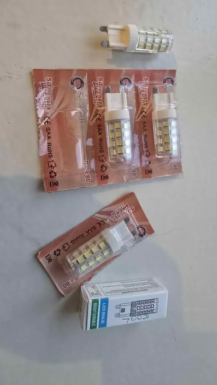 Photo of free 5 x G9 fit daylight COB LED bulbs (Bladon OX20) #1