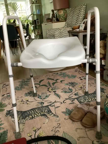 Photo of free Free standing raised toilet seat (Kidlington OX5) #1