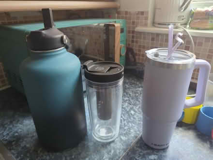 Photo of free Large bottle, tea infuser, bottle (Shadwell E1) #1