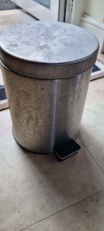 Photo of free Bin (South Tonbridge TN9) #1