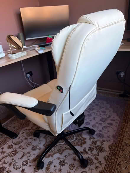 Photo of free Cream Office Chair (Wokingham RG40) #2