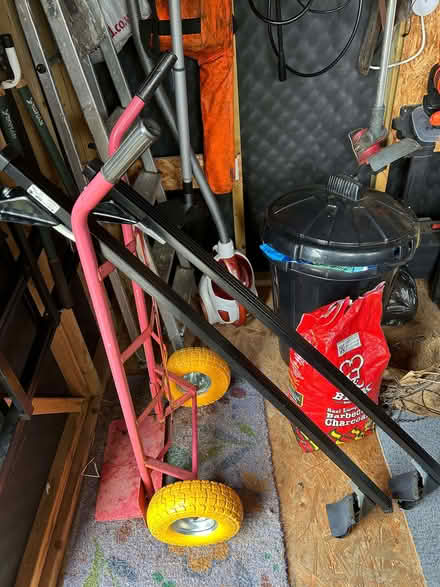 Photo of free Adjustable roof bars (Kelynack TR19) #1