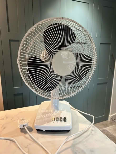 Photo of free Desktop fan (Uley GL11) #1