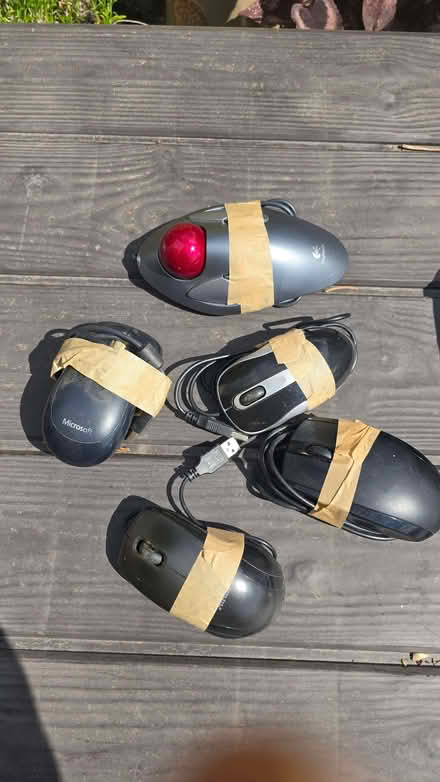 Photo of free Collection of wired Computer Mice (Hawkwell SS5) #1