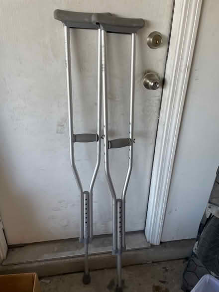 Photo of free Crutches 98th/Gibson (98th/I-40) #1