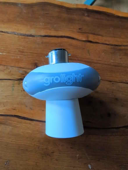 Photo of free Gro light bayonet fitting (High Wycombe HP12) #1