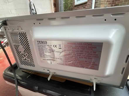 Photo of free A Tesco microwave, functioning (Kingsway CB4) #4