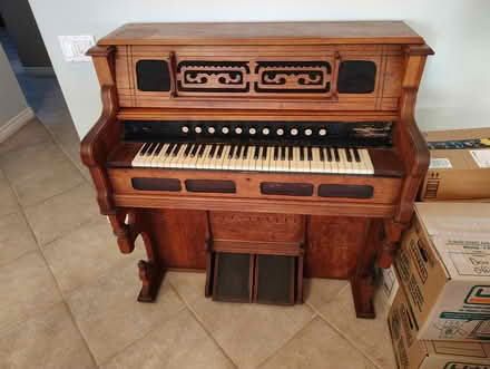Photo of free Estey pump organ circa 1885 (Carlsbad) #1