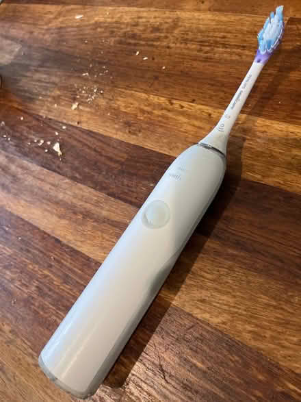 Photo of free Phillips electric Toothbrush (Kennington SW8) #1