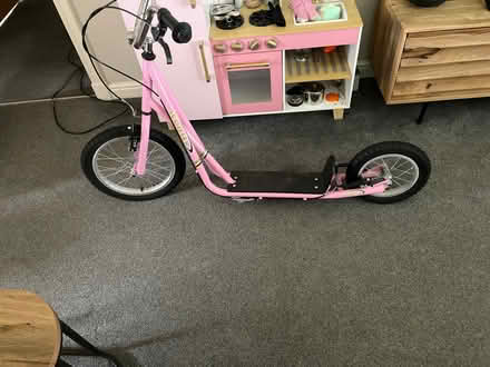 Photo of free Girls pink chunky scooter (Lochgelly KY5) #1