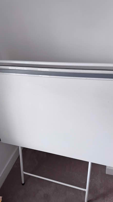 Photo of free Art Board - DRAWING BOARD : BOARD & CONTINUOUS WIRE PARALLEL (Strawberry Hill TW2) #1