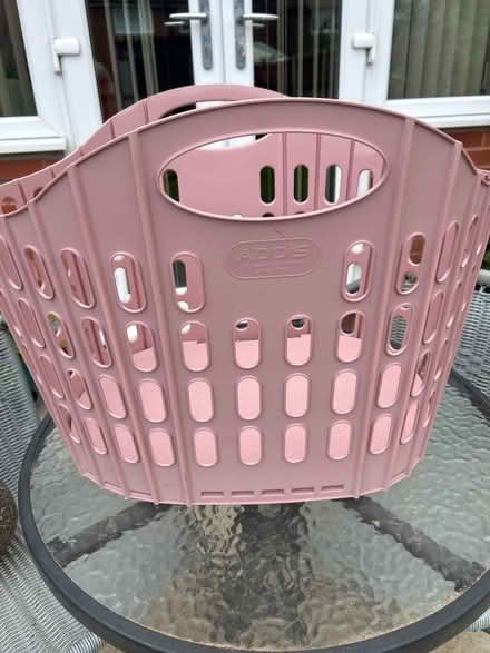 Photo of free Collapsing washing basket (Westbrook WA5) #1