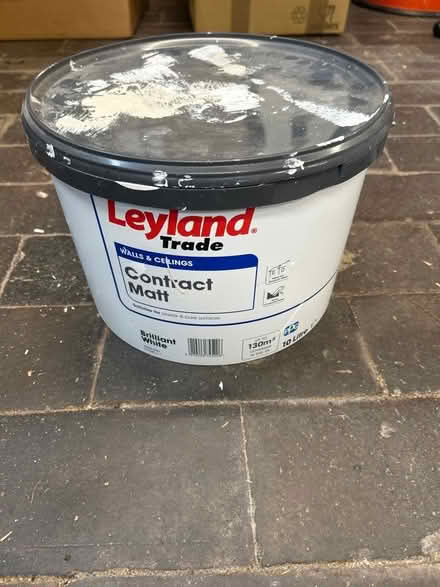 Photo of free 5l of contract white paint (Haldens AL6) #1