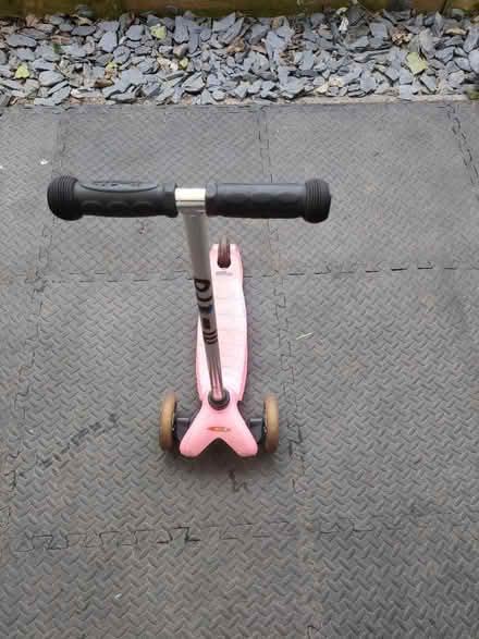 Photo of free Toddler scooter, pink (G62, Milngavie) #1