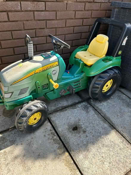Photo of A pedal tractor (Llanbadarn Fynydd LD1) #1