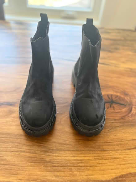 Photo of free Black boots size 8 or 8.5 (Kanata Lakes) #1