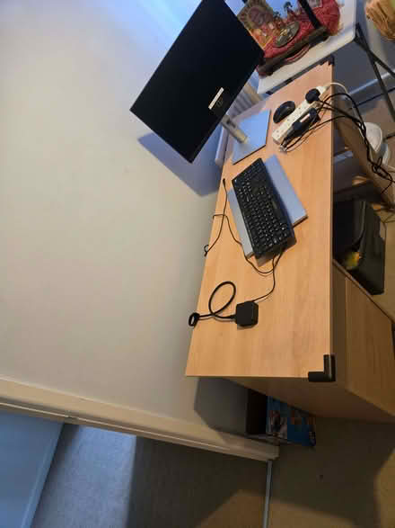 Photo of free Study/office table (Bratton TF5) #1