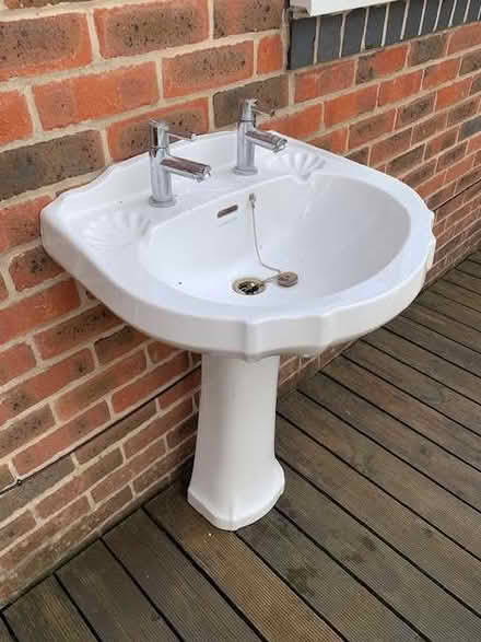 Photo of free Sink and pedastal (Totley S17) #3