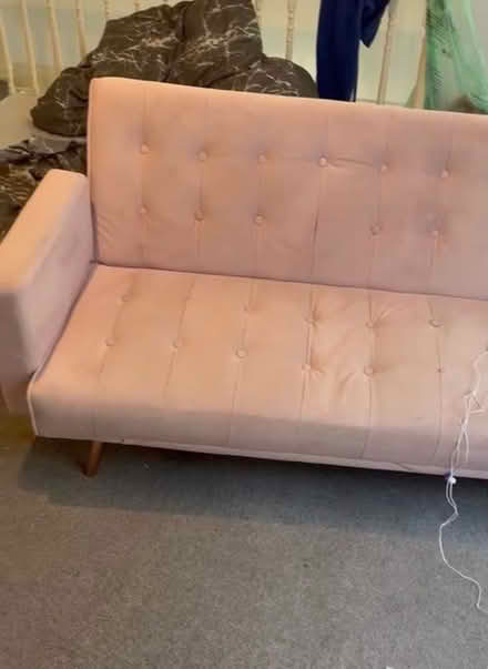 Photo of free 3 seater sofa (LU5) #1