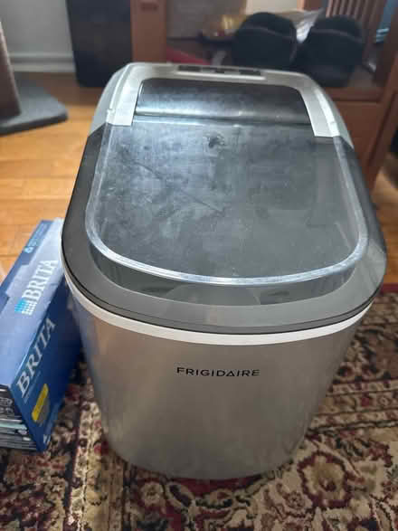 Photo of free Frigidaire ice cube maker (Northern liberties) #1