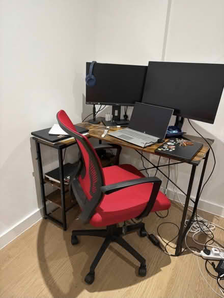 Photo of free Office desk and chair (Birmingham B5) #1