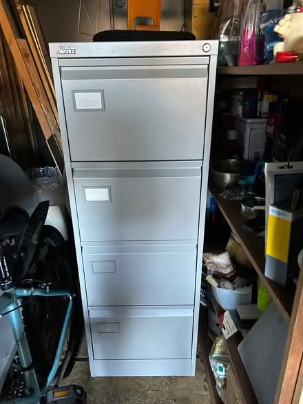 Photo of free 4 drawer filing cabinet in Uplands (The Plantation GL5) #1