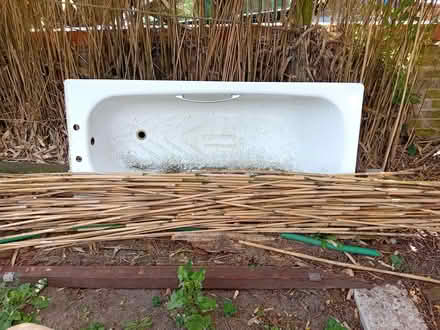 Photo of free Bath Tub (Earlham NR4) #1
