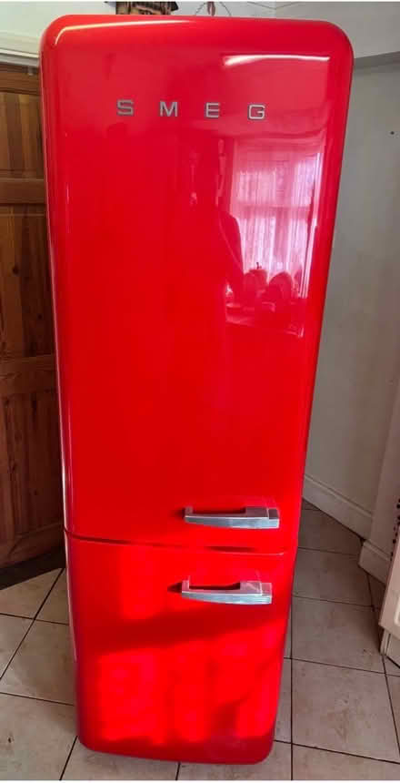 Photo of free SMEG fridge freezer DOESNT GET COLD (Leicestershire LE2) #1