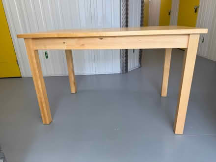 Photo of free Pine table in excellent condition (Chiswick W4) #2