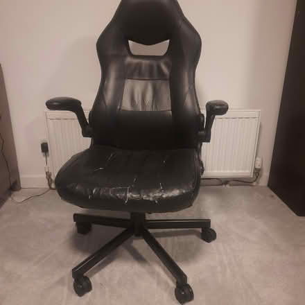 Photo of free Gaming or Office chair (Wigston LE18) #1