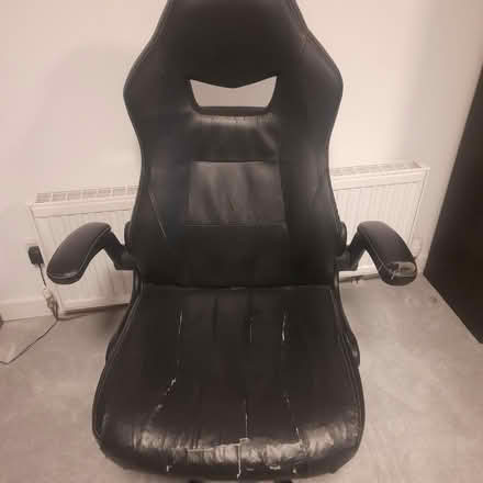 Photo of free Gaming or Office chair (Wigston LE18) #2