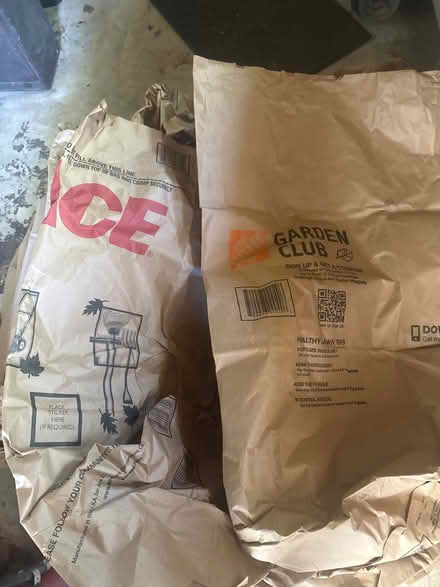 Photo of free 17 leaf/yard waste bags (Hillsmere) #2