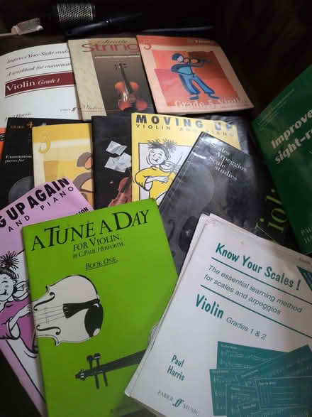 Photo of free Violin sight reading and work books (St Albans AL4) #1