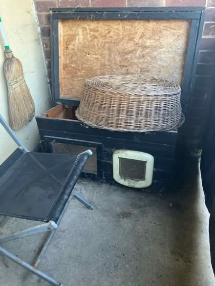 Photo of free Cat house (Dartford DA1) #1