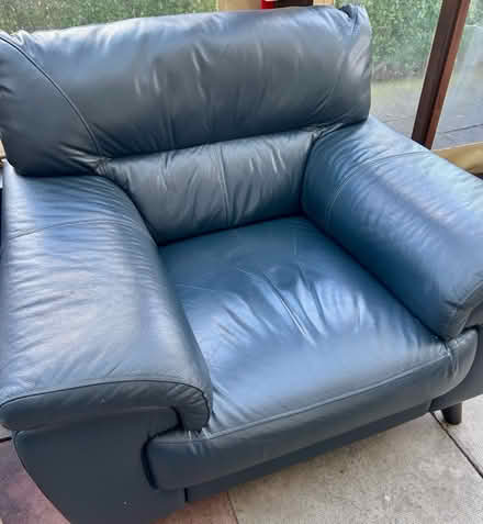 Photo of free Blue leather chair (Glasgow. G43) #2