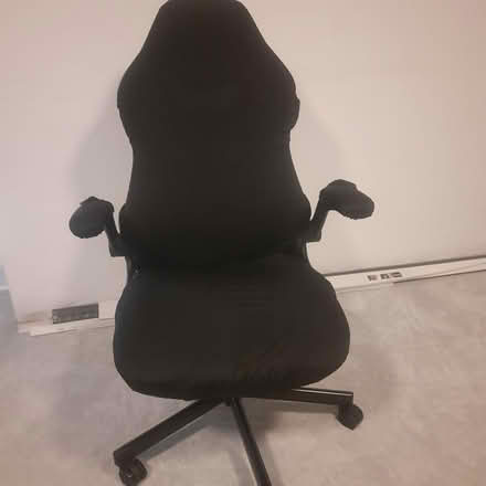 Photo of free Gaming or Office chair (Wigston LE18) #1
