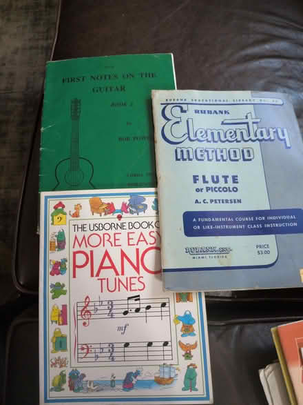 Photo of free Piano Guitar Flute Books (St Albans AL4) #1