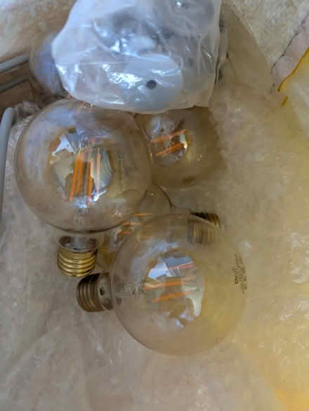 Photo of free Pendant light fitting slvr 9 bulbs (Teddington TW11) #3