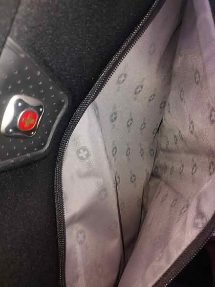 Photo of free wenger swiss gear laptop bag (little ferry) #3